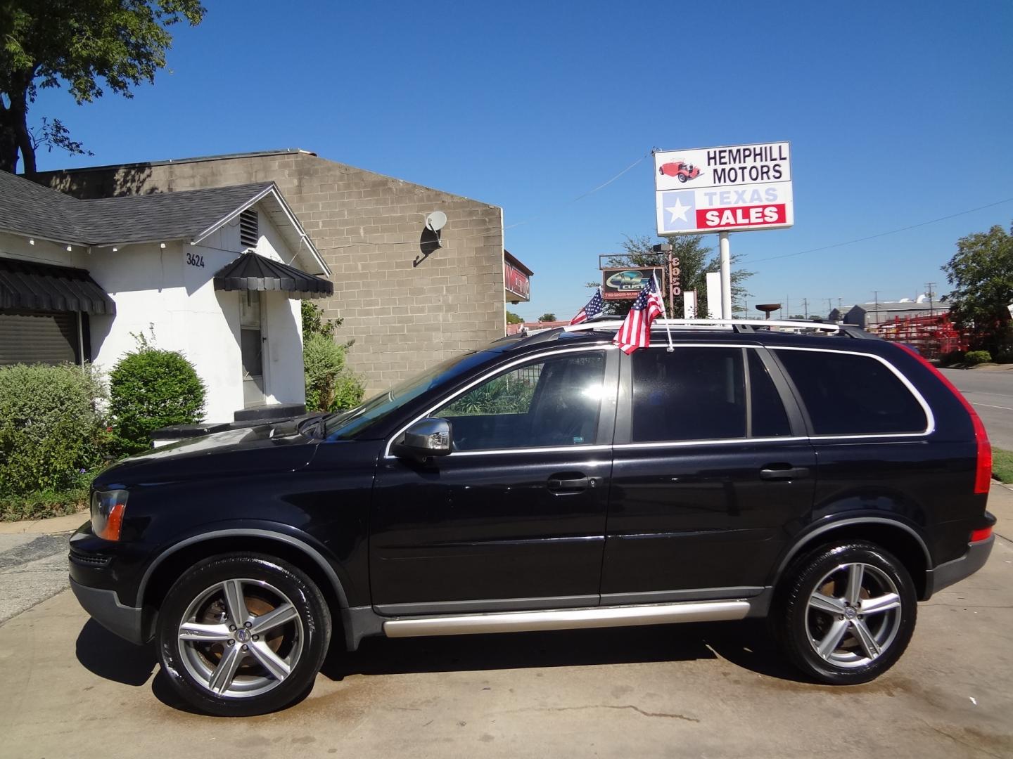 2011 Black Volvo XC90 3.2 FWD 7-Passenger R-Design (YV4952CF7B1) with an 3.2L L6 DOHC 24V engine, Automatic transmission, located at 3624 Hemphill St., Fort Worth, TX, 76110, (817) 926-8921, 32.696205, -97.331985 - Photo#1