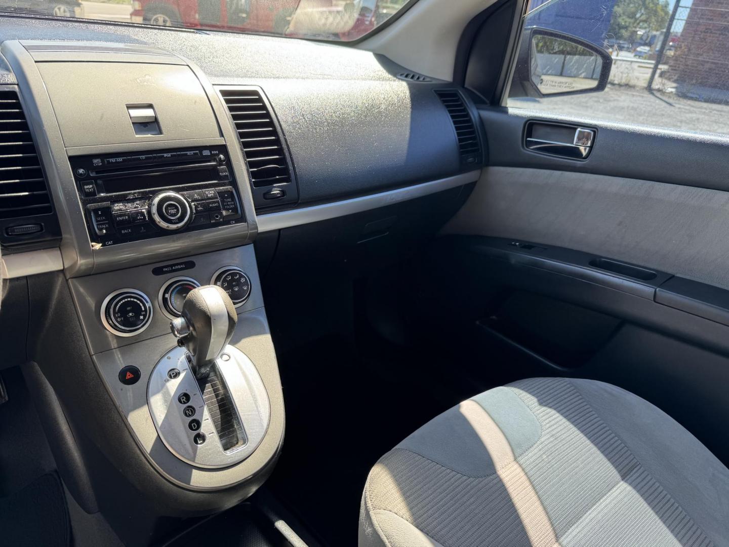 2012 Black Nissan Sentra 2.0 (3N1AB6AP7CL) with an 2.0L L4 DOHC 16V engine, Automatic transmission, located at 3624 Hemphill St., Fort Worth, TX, 76110, (817) 926-8921, 32.696205, -97.331985 - Photo#7